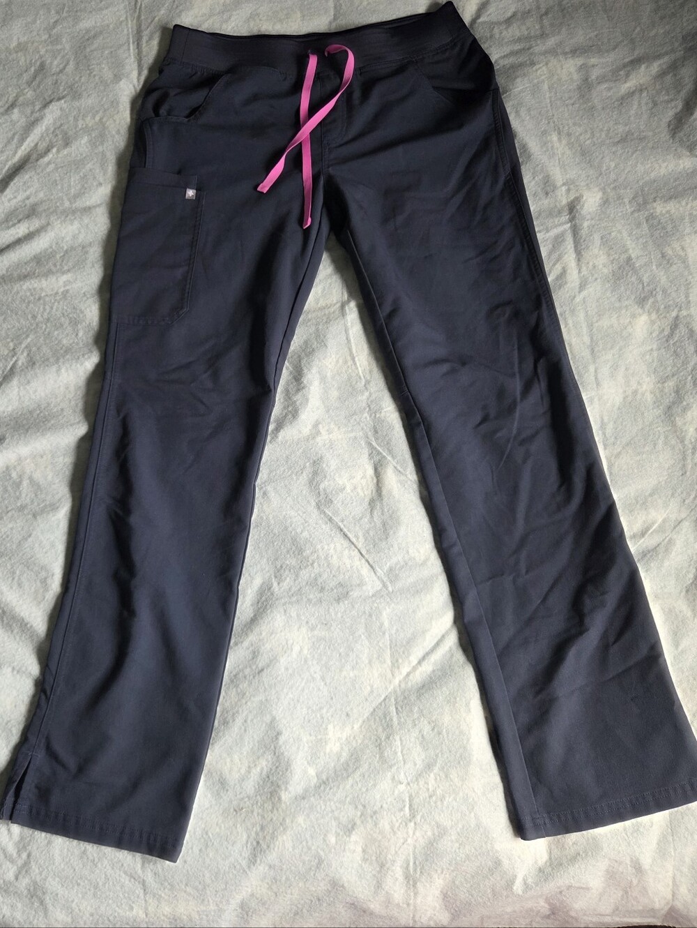 FIGS Kade Cargo Scrub Pants Women’s Medium Navy Blue PO 2315